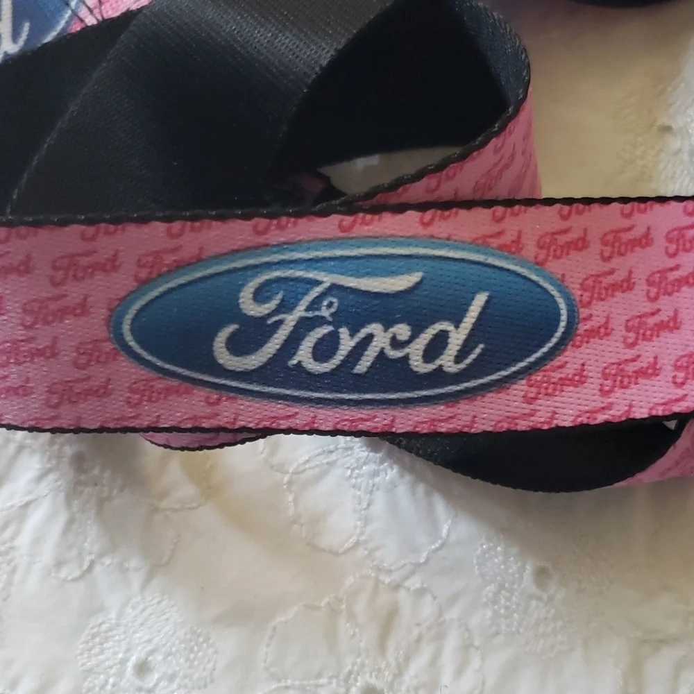 Buckle down FORD pink dog leash